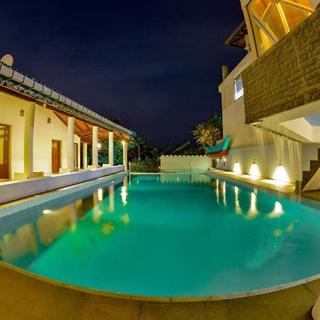 The Castle By Don Louis Hotel Kandy Exterior photo