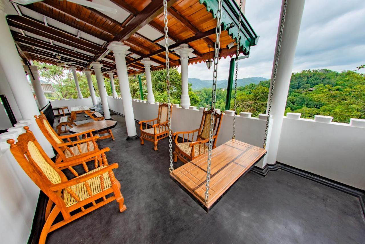 The Castle By Don Louis Hotel Kandy Exterior photo