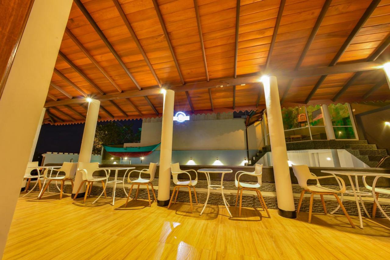 The Castle By Don Louis Hotel Kandy Exterior photo